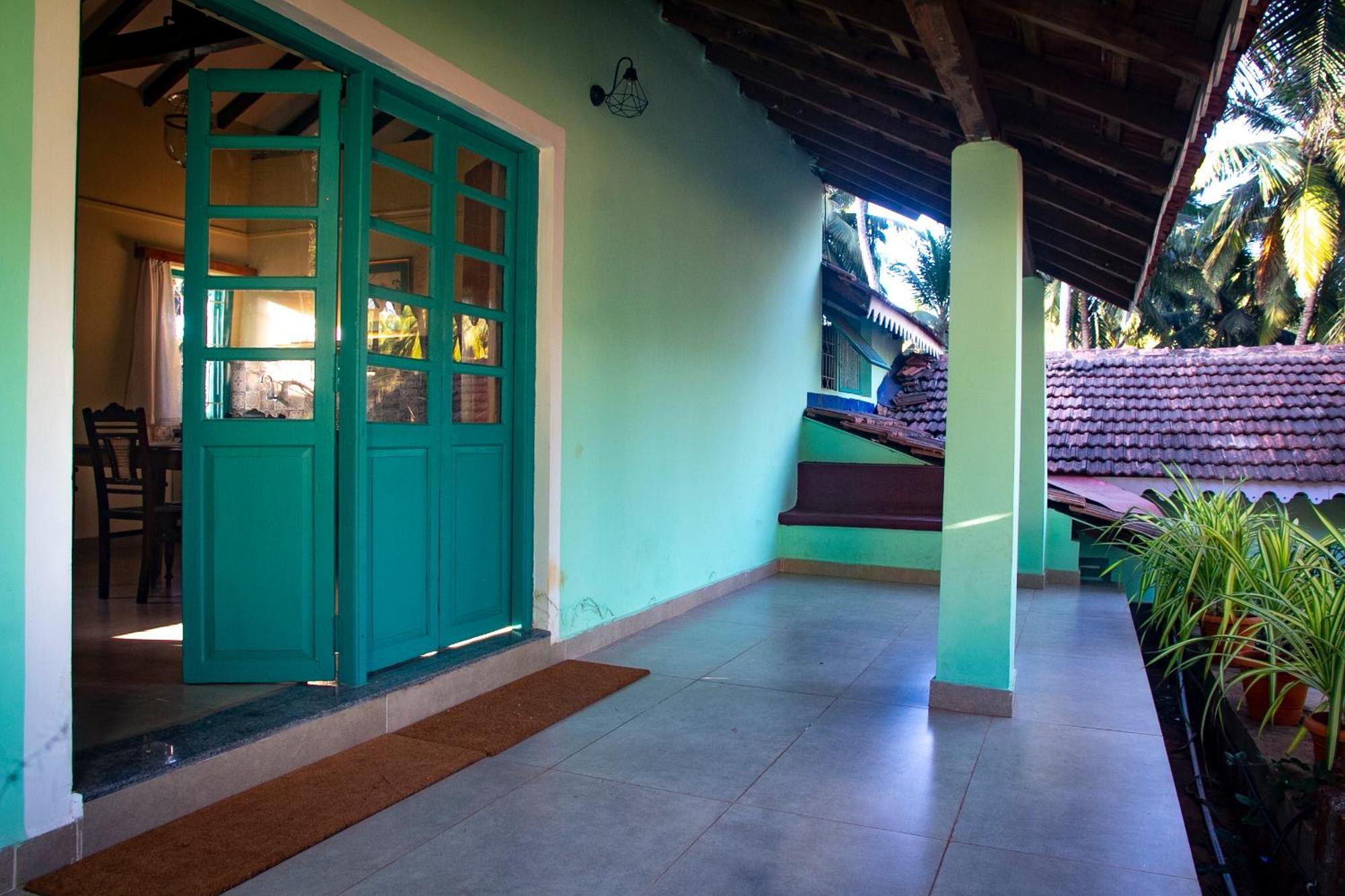 The Bungalow Bogmalo An 1880 Indo Portuguese Heritage Beach Villa South Goa Exterior photo